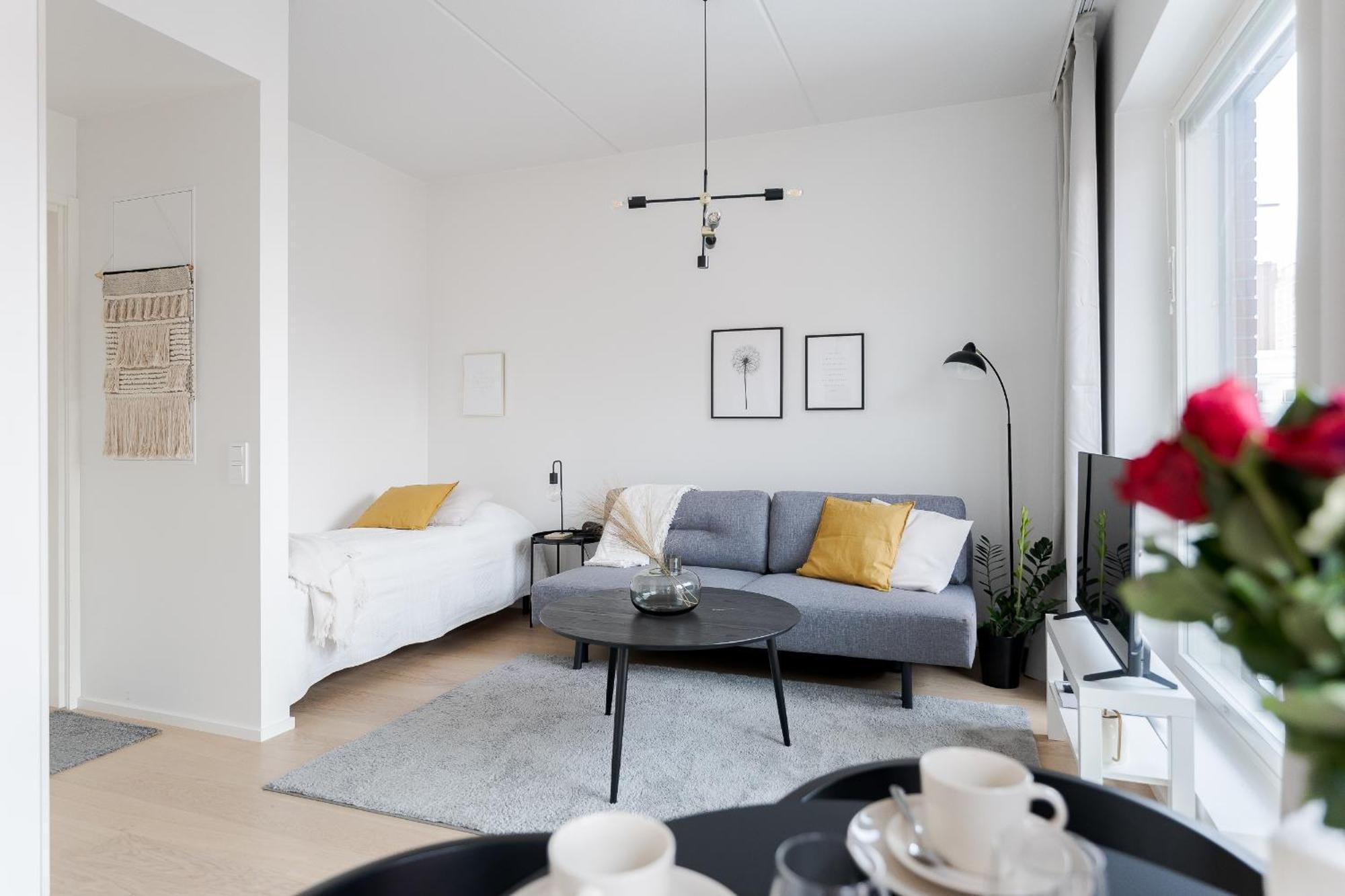 Great Location, Quiet And New With Balcony&Cafe Apartment Tampere Bagian luar foto